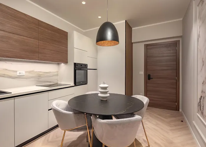 Upper Premium Apartment *